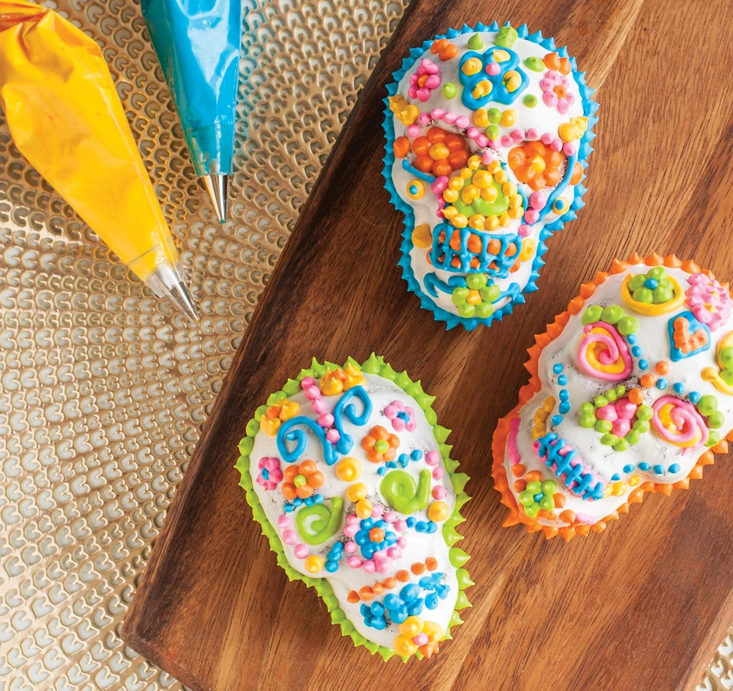 "Spooktacular Haunted Skull Cakelet Pan - Perfect for Halloween Baking!"