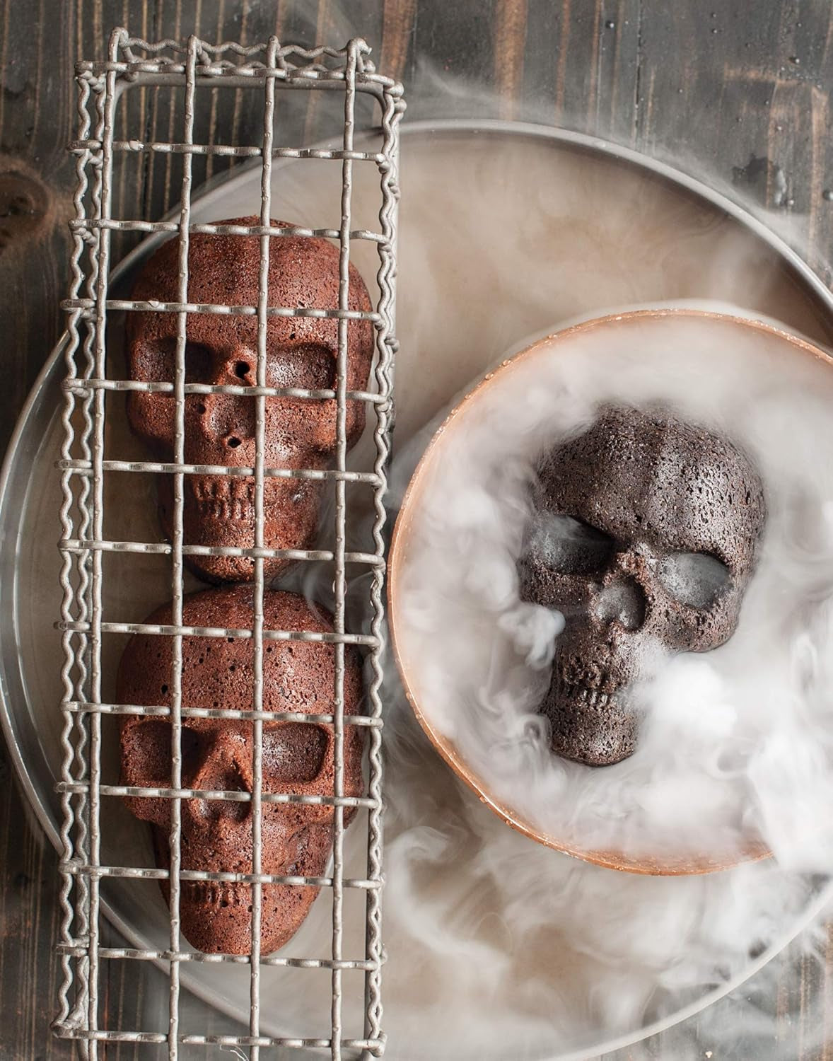 "Spooktacular Haunted Skull Cakelet Pan - Perfect for Halloween Baking!"